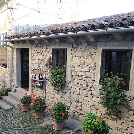 Ferienhaus-in-porec-mit-pool-melisa-8 Hotel Porec